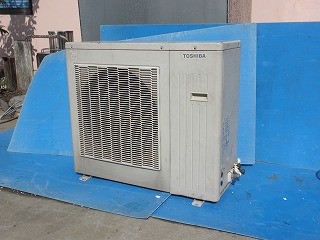 天カセエアコン室外機