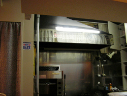 ぼんぼん亭 厨房フード