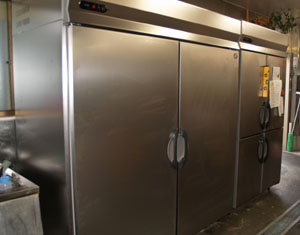 響　大型冷凍・冷蔵庫